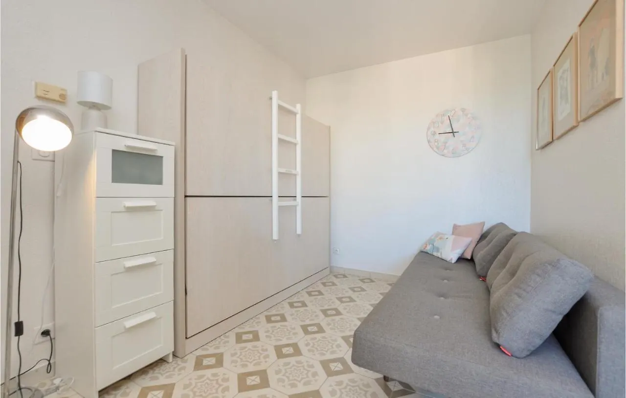 Amazing Apartment In Mandelieu-La-Napoule